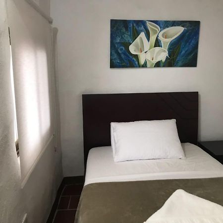Hostal Rous San Gil Exterior photo